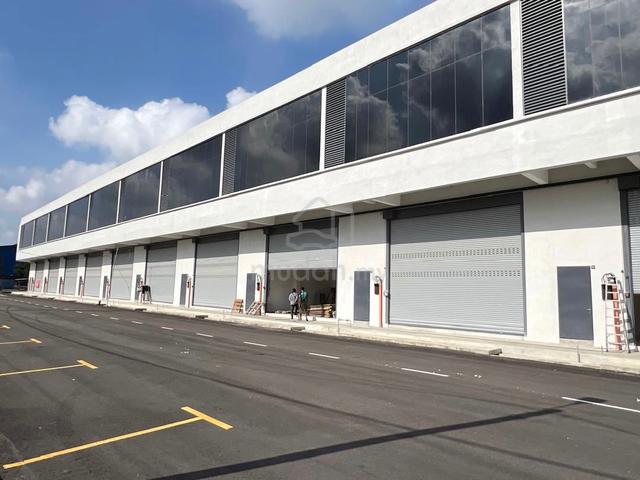 1.5-storey Terrace Factory at Valdor for Rent 1