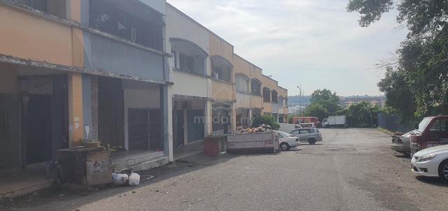 Lestari Perdana Double Storey Shop Good for Investment Taman Equine 1