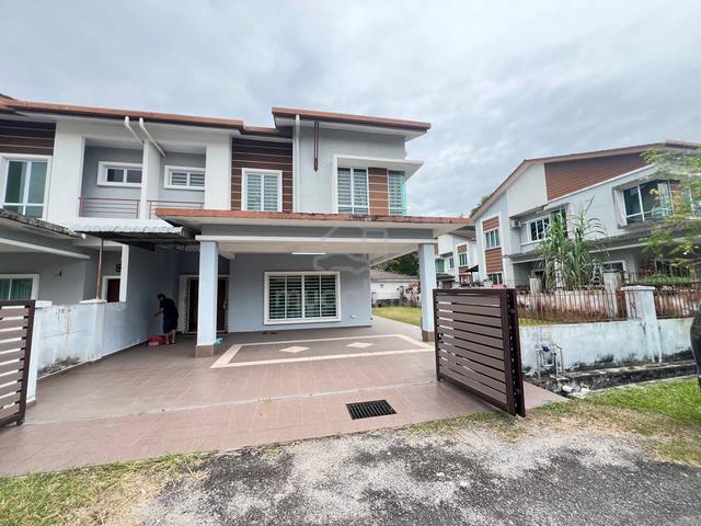 Freehold open lot Semi D💥3498 sqft💥 4r/3b 1 store💥 1