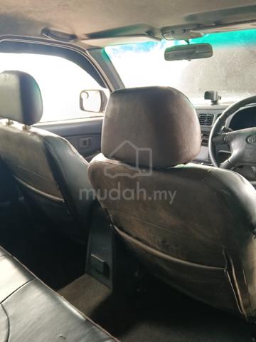 2004 Toyota HILUX 2.5 SR TURBO MY03 KDN190 (A) - 5