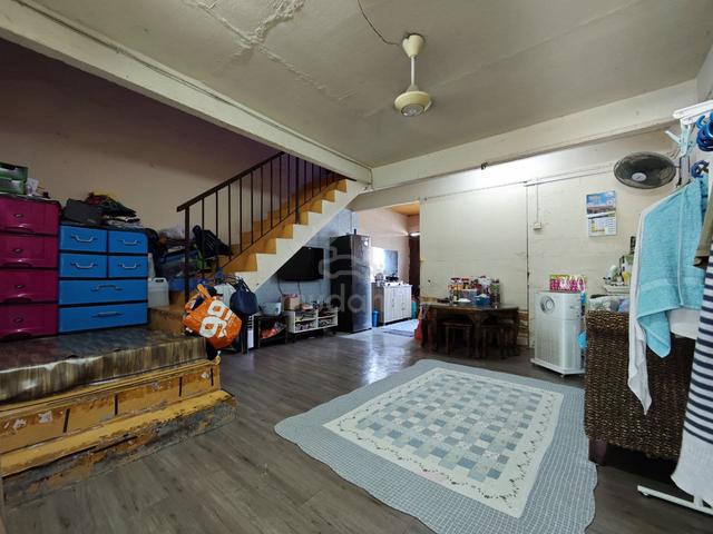 Facing open 2 storey low-cost at taman bukit kemuning shah alam 3