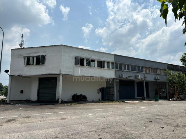 Bukit Beruntung 1.5 Story CORNER Terrace Factory To Let 1