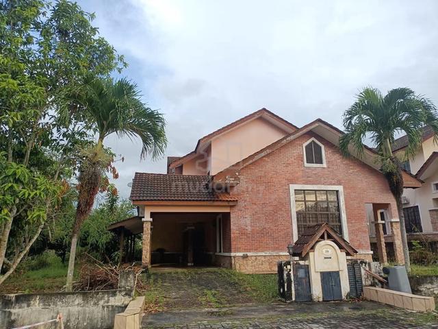 Rumah Banglo Dan Tanah di Bayu Lakehomes, Negeri Sembilan 1