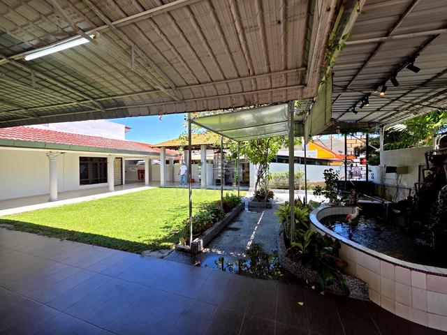 Kota Laksamana Corner Lot 1.5 Storey Terrace House 1