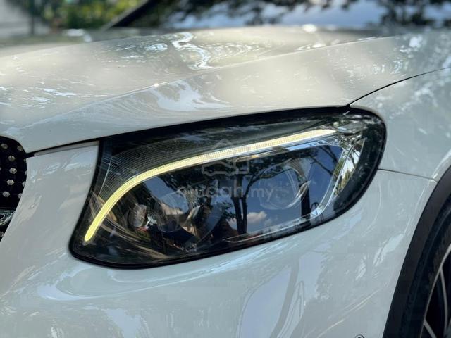 2019 Mercedes Benz GLC300 4MATIC COUPE AMG FSR - 3