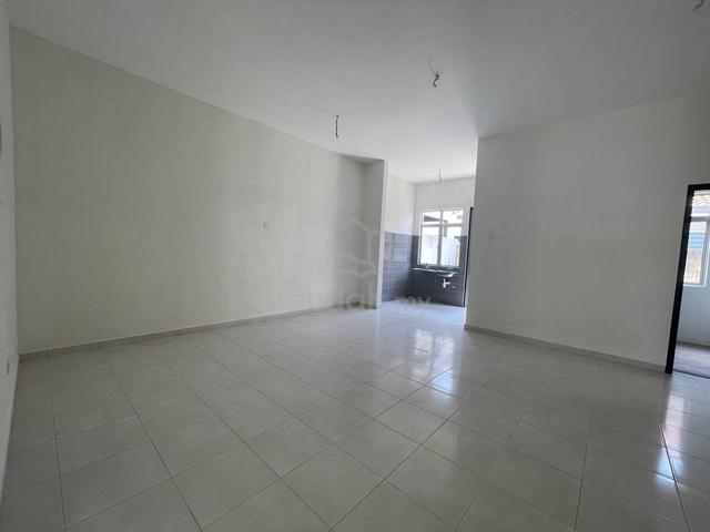 Like New House 🔥Gated & Guarded | SEMI-D SETINGKAT KOTASAS PRESINT 5 4