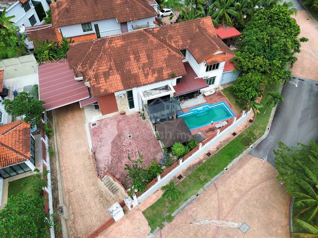 CORNER LOT Bungalow Double Storey Bandar Kinrara 9 BK9 BK 9 Puchong 1