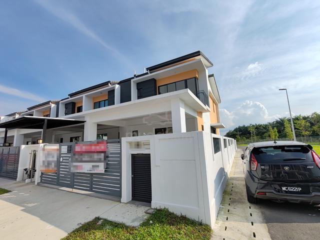 Robin Double Storey End Lot Terraced House For Sale(Bandar Rimbayu) 1
