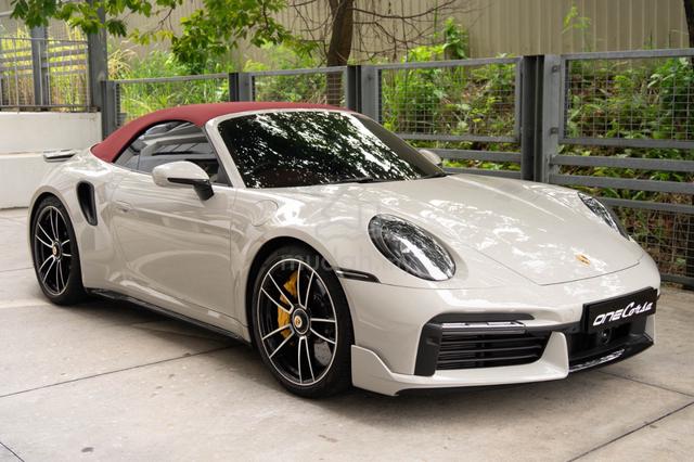Porsche 911 Turbo S Cabriolet 2023 Crayon - 1