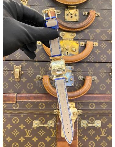 Carousel Image