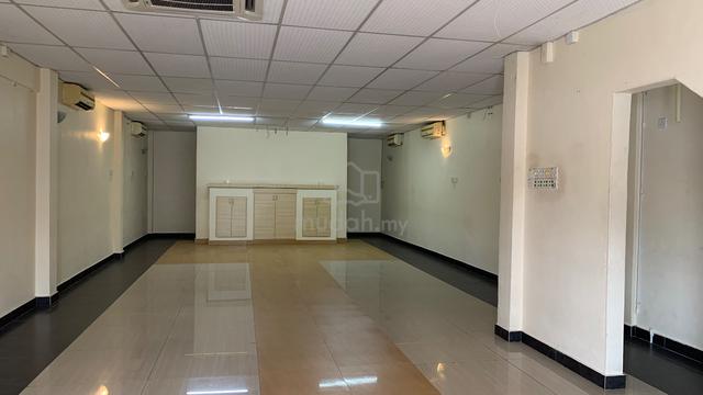 Corner Lot _Grd Flr facing Main Road Shop For Rent at Teluk Intan Town 1
