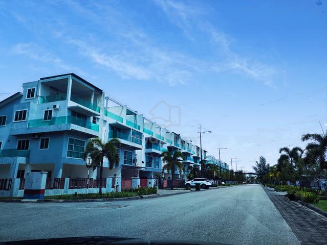Marina Island, Lumut 1