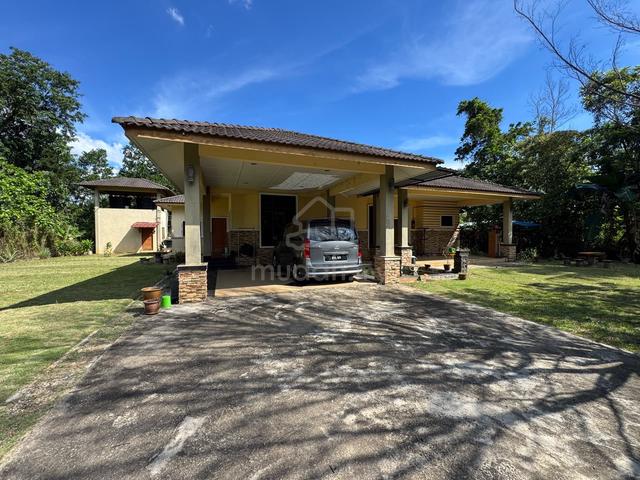 Bungalow Luas + 2 Lot Tanah Di Kg Chendering Permatang Badak Kuantan 1
