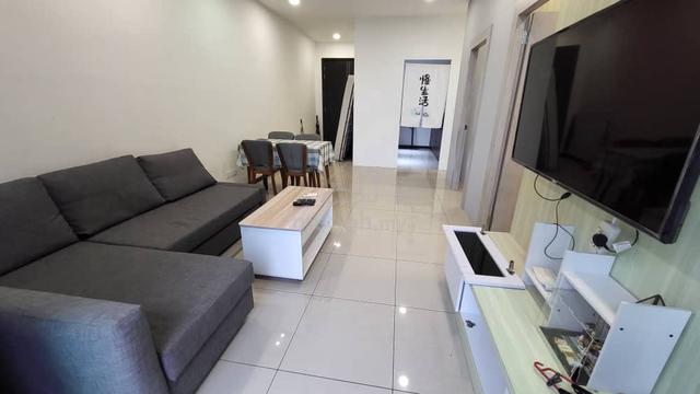 Molek Regency 1