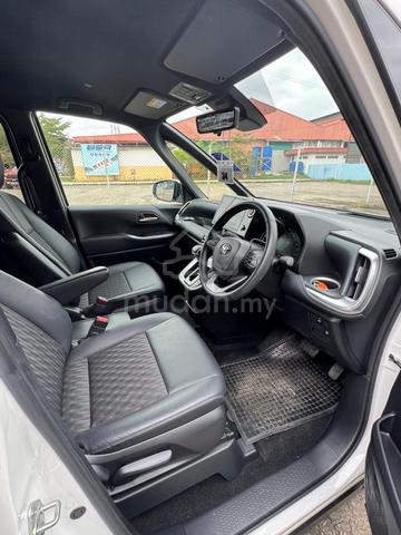 2023 Toyota NOAH 2.0 Z (A) - 5