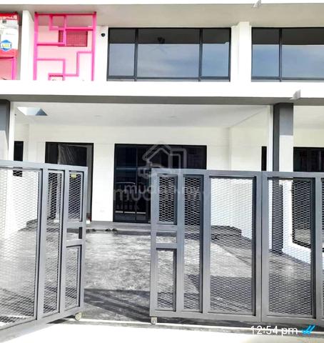 【SPACIOUS】Modern 2 Storey House Bandar Bukit Raja 1