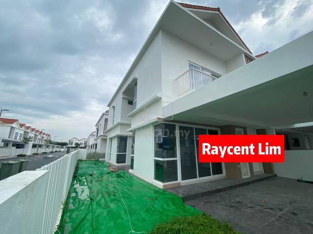 Batu Kawan Gated And Guarded New Corner Unit For Sell 1