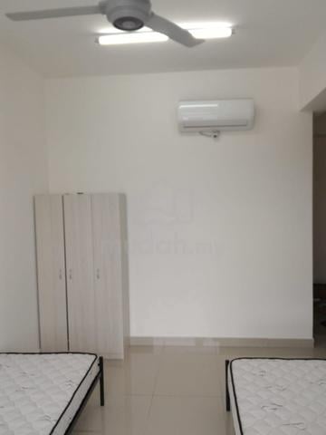 Bayan Baru/Relau Sky Vista Master Bedroom 1