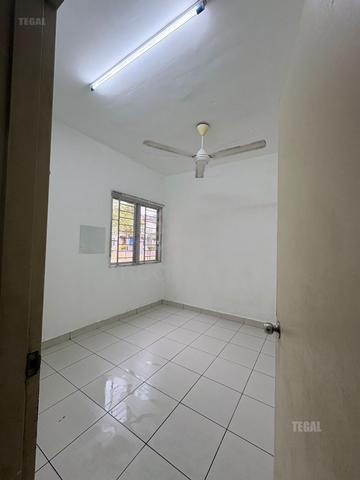 Pangsapuri Akasia (Bandar Botanic) 1