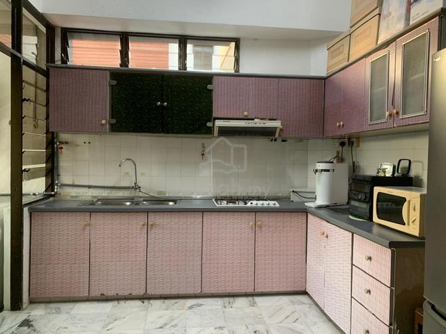 Park Avenue Apartment 5