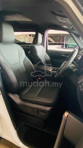 2025 Toyota ALPHARD 2.5 Z #19554 - 2