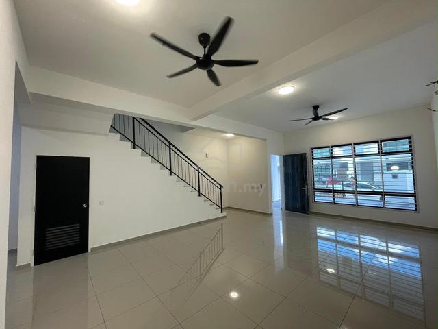 Kulai IOI Sonatia Double Storey house for Rent/G&G 1