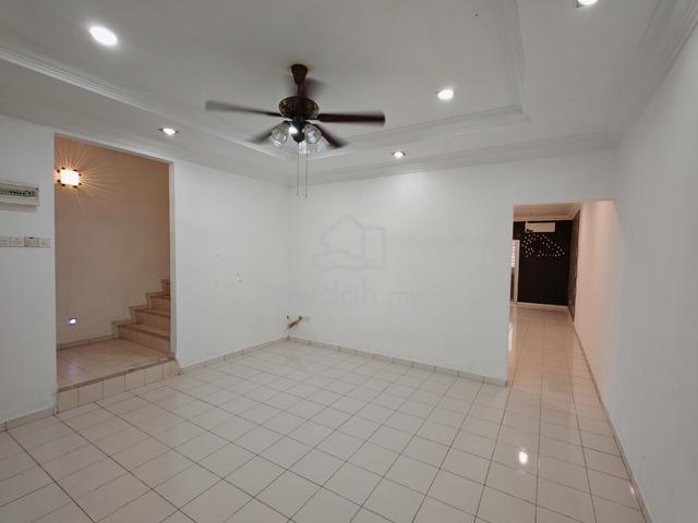 PARTLY FURNISHED OPEN FACING 2 Storey Terrace Bandar Puteri Jaya 1