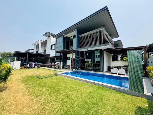 Luxury 5549sf Semi-D At Ficus Peak, Denai Alam with Private Pool 1