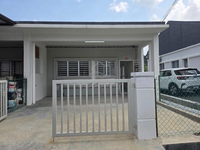 Single storey End lot For rent 1