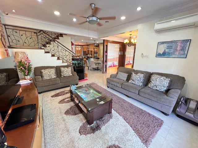Impian Emas 2-storey Semi-D 40x80 Fully Renovated, Skudai, Johor Bahru 1