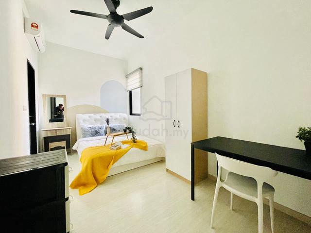 Medium Room for Rent WITH ONE MONTH DEPOSIT (BUKIT JALIL) 1