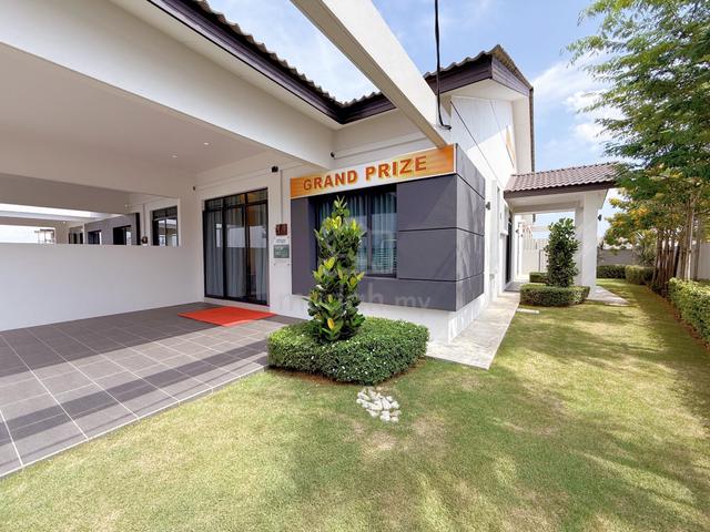 BUMI Lot Last Corner Lot Full Loan Single Storey Rembia 1