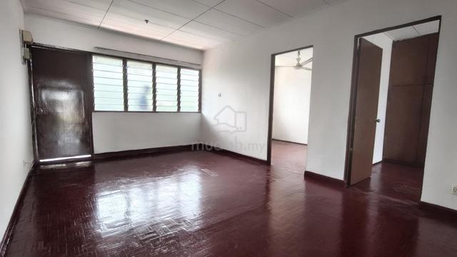 Flat PKNS Seksyen 8 Shah Alam 1