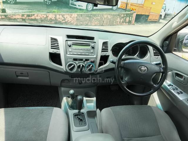 2012 Toyota HILUX 2.5 G (A)acc free no off road - 3