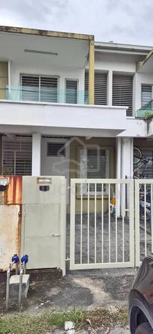 Townhouse Pear Villa (Upper Level) Bandar Saujana Putra, 42610 Jenjaro 1