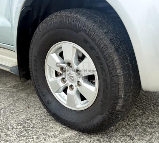 2009 Toyota HILUX 2.5 (A) G Facelift - 4