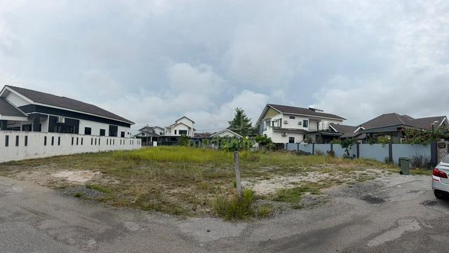 Jalan Kebun Shah Alam Freehold Residential Flat land Below Market 100k 1