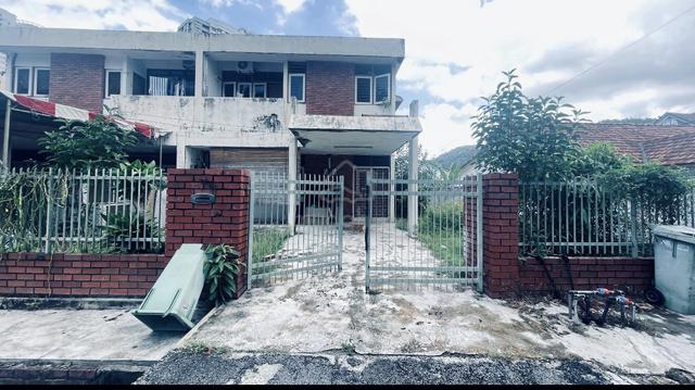 Semi D double storey unfurnished 1