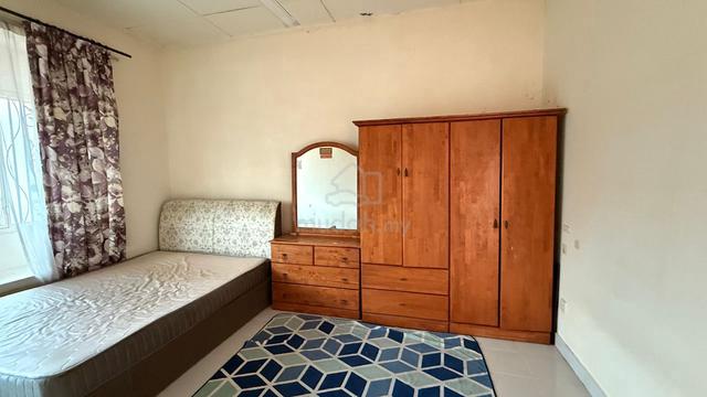 Nonsharing Master Bedroom Fully Furnished for Female 1