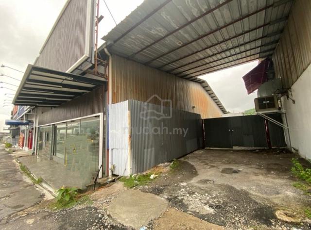 Puchong,Commercial Factory Warehouse Showroom For Rent 1