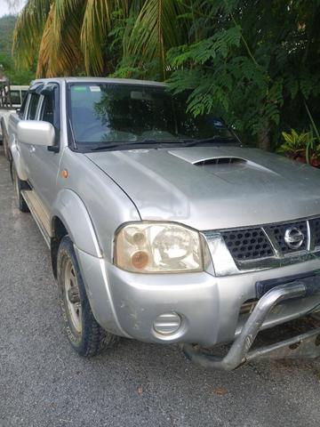 2004 Nissan FRONTIER 2.5 GRANROAD (M) - 1