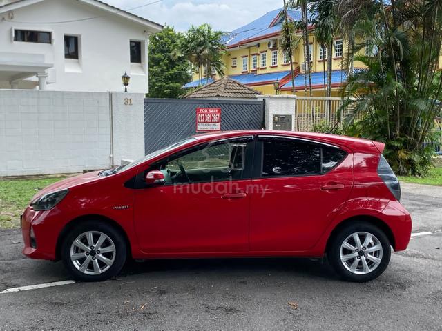 2012 Toyota PRIUS C 1.5 (HYBRID) (A) - 5