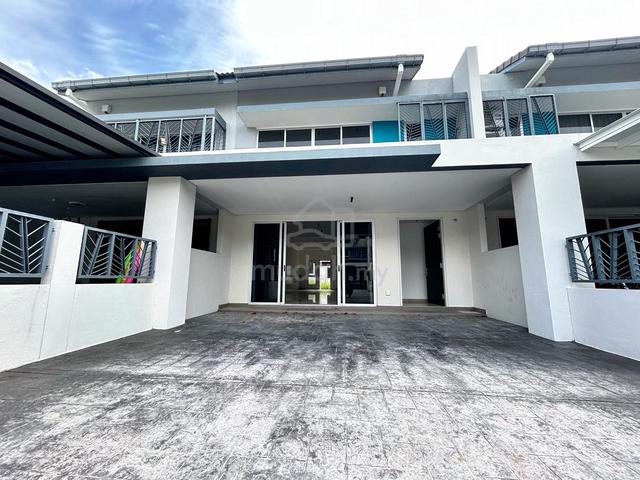 22 x75 Double Storey Serenia Arina 4 Beds 4 Baths Serenia City Sepang 1