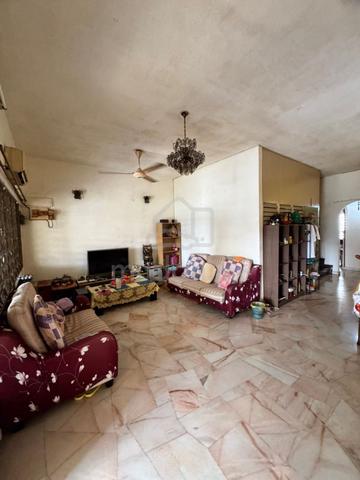 Double storey terrace at Island Park, Greenlane 1