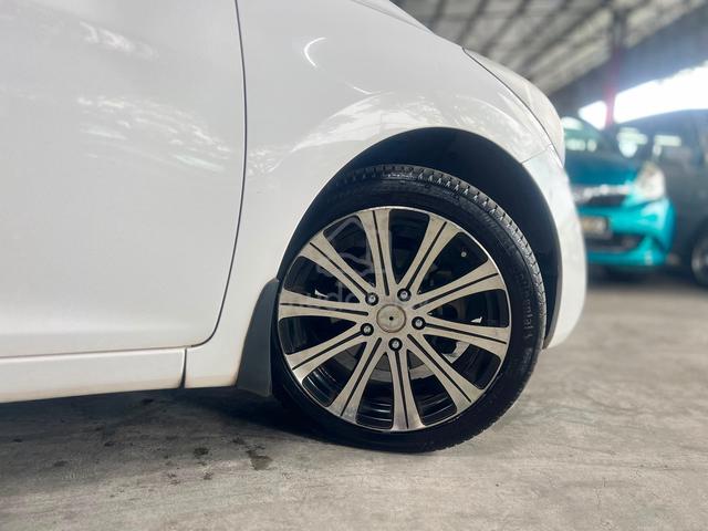 2013 Hyundai ELANTRA 1.8 PREMIUM (A) - 5