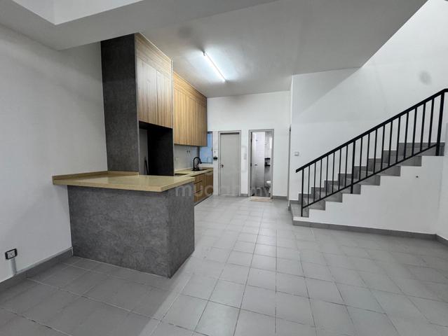Partly Furnished House Selindung Daun Ulu Yam Batang Kali 1