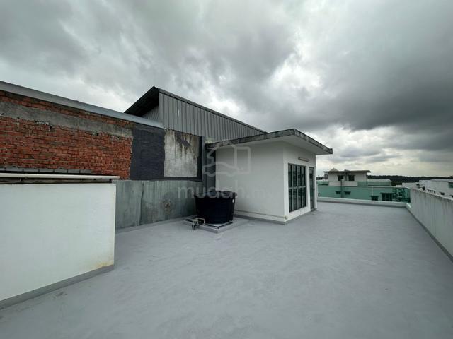 3 storey cluster/ Skudai/ Freehold/ 4bed/ Jb/ free legal fee/ 956k 5