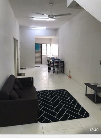 TOWNHOUSE TINGKAT BAWAH Bandar Saujana Putra , Jenjarom 1