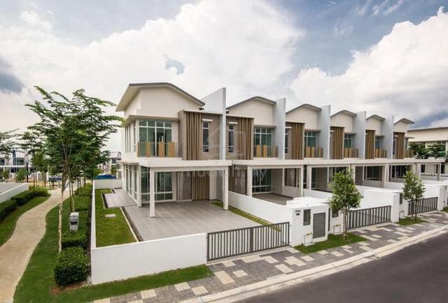 Sale | 10ft EndLot 30x90 | 2 Storey House Nilai Impian 1