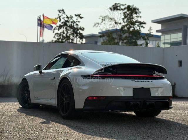2025 Porsche 911 3.6 CARRERA GTS (A) - 2